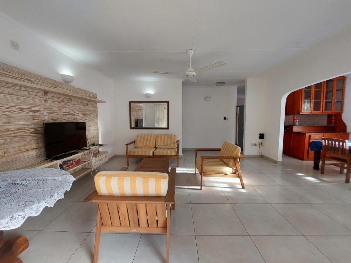Beau Vallon Villa Self Catering With Pool Екстер'єр фото