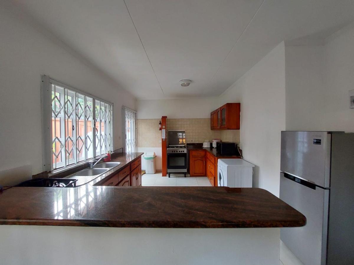 Beau Vallon Villa Self Catering With Pool Екстер'єр фото