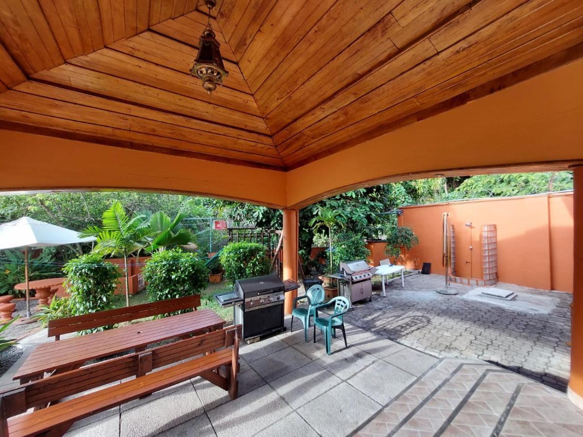 Beau Vallon Villa Self Catering With Pool Екстер'єр фото